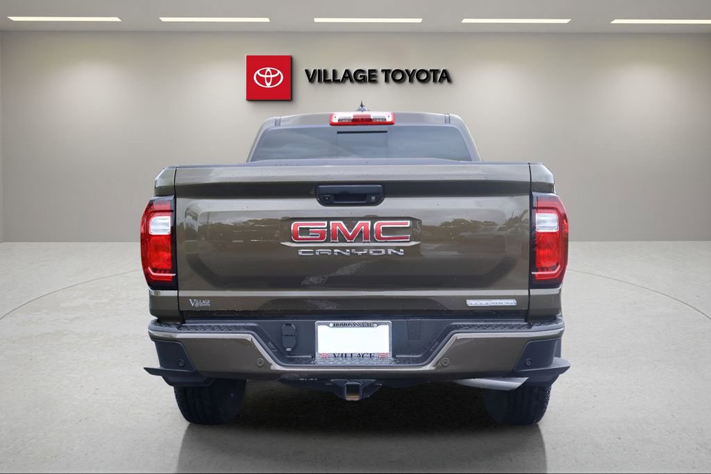 Used 2025 GMC Canyon Elevation w/ Convenience Package RWD image 4