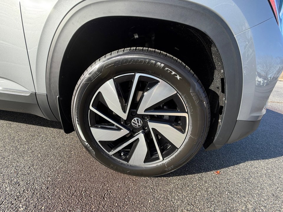 New 2026 Volkswagen Atlas SEL image 25
