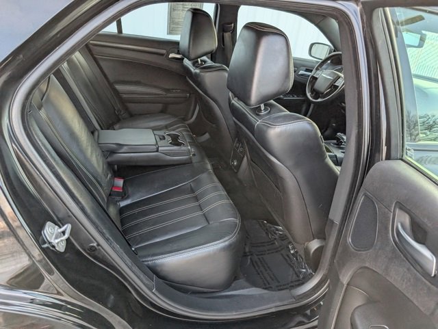 Used 2014 Chrysler 300 S image 29