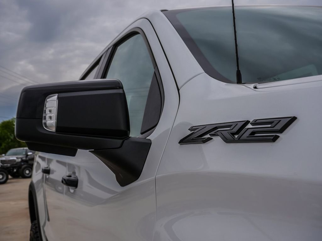 New 2026 Chevrolet Silverado 1500 ZR2 w/ Dark Appearance Package AWD/4WD image 14