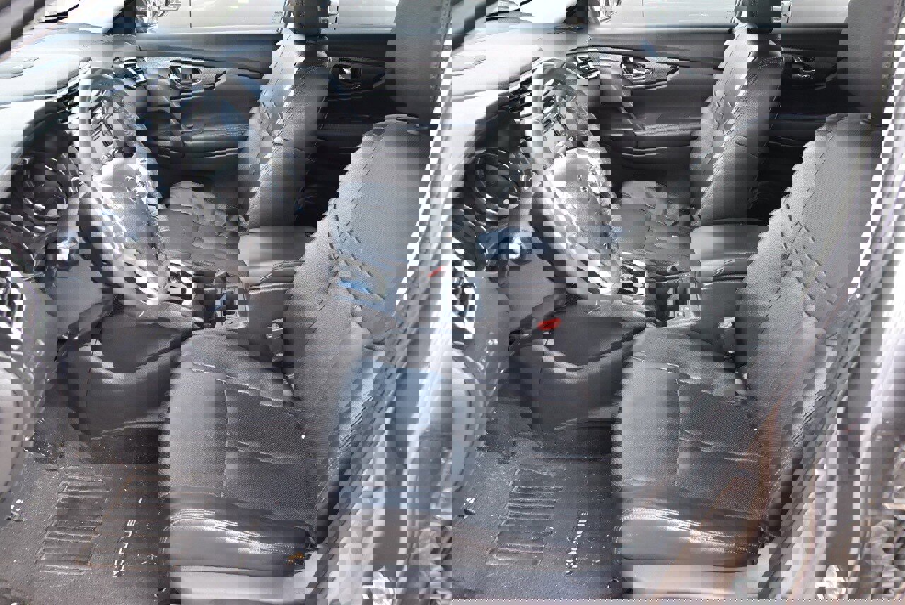 Used 2016 Nissan Rogue SL image 8