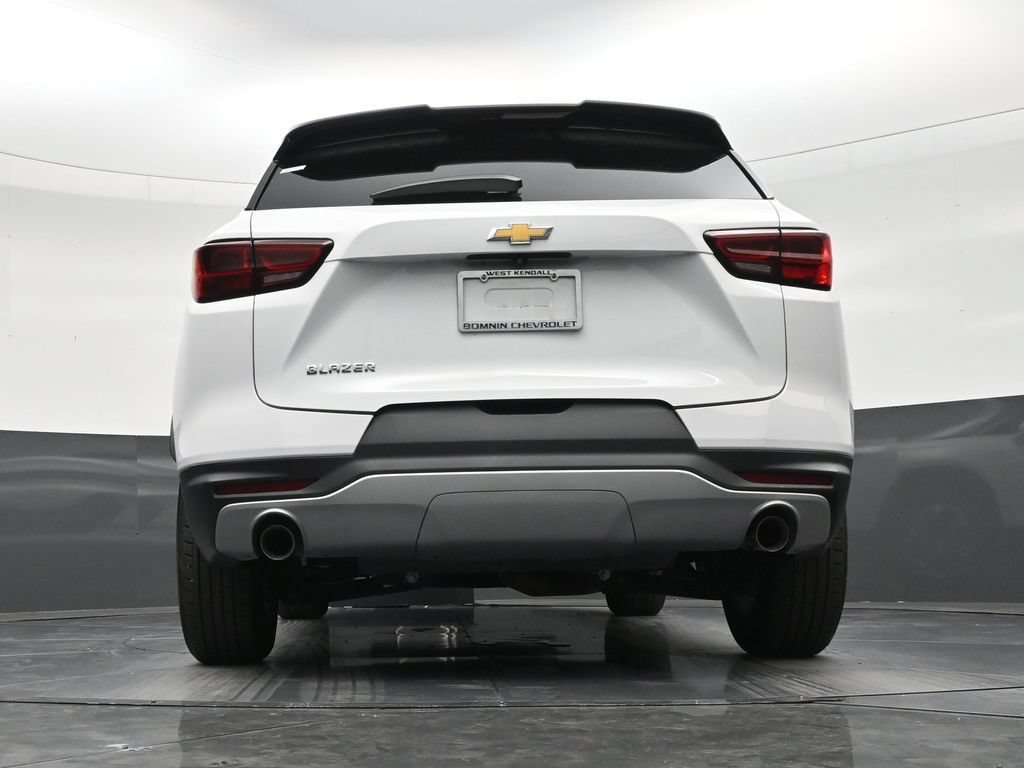 Used 2023 Chevrolet Blazer LT FWD image 23