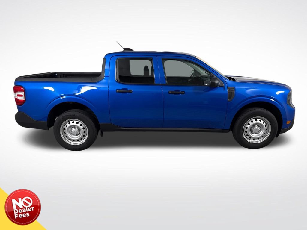 Used 2025 Ford Maverick XL w/ Equipment Group 102A AWD/4WD image 2
