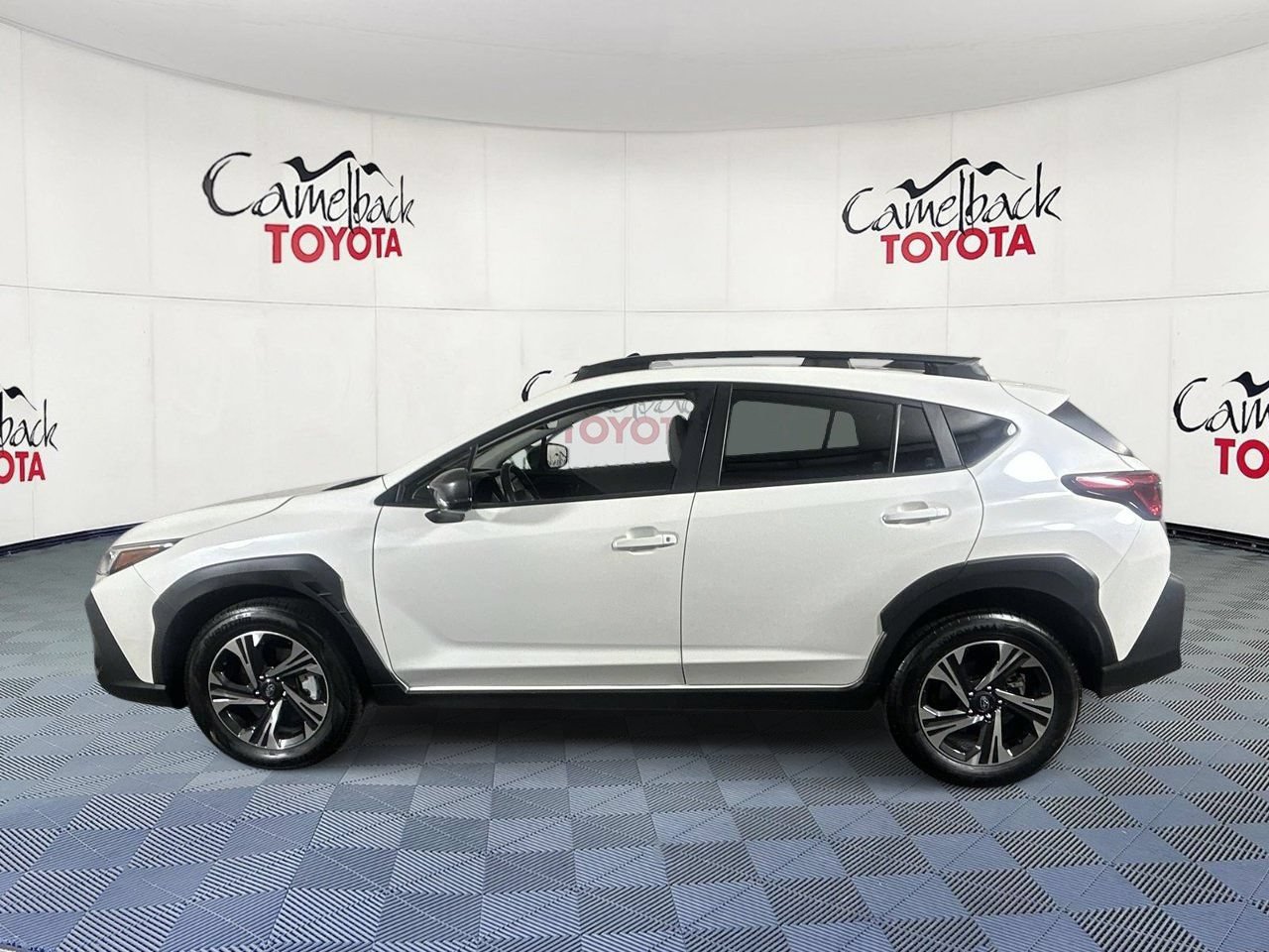 Used 2024 Subaru Crosstrek 2.0i Premium w/ Crosstrek Mirror Package AWD/4WD image 5