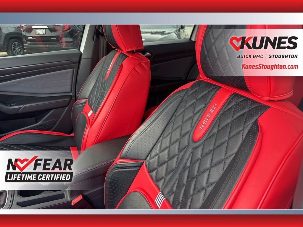 Used 2025 Volkswagen Jetta GLI Autobahn FWD image 23