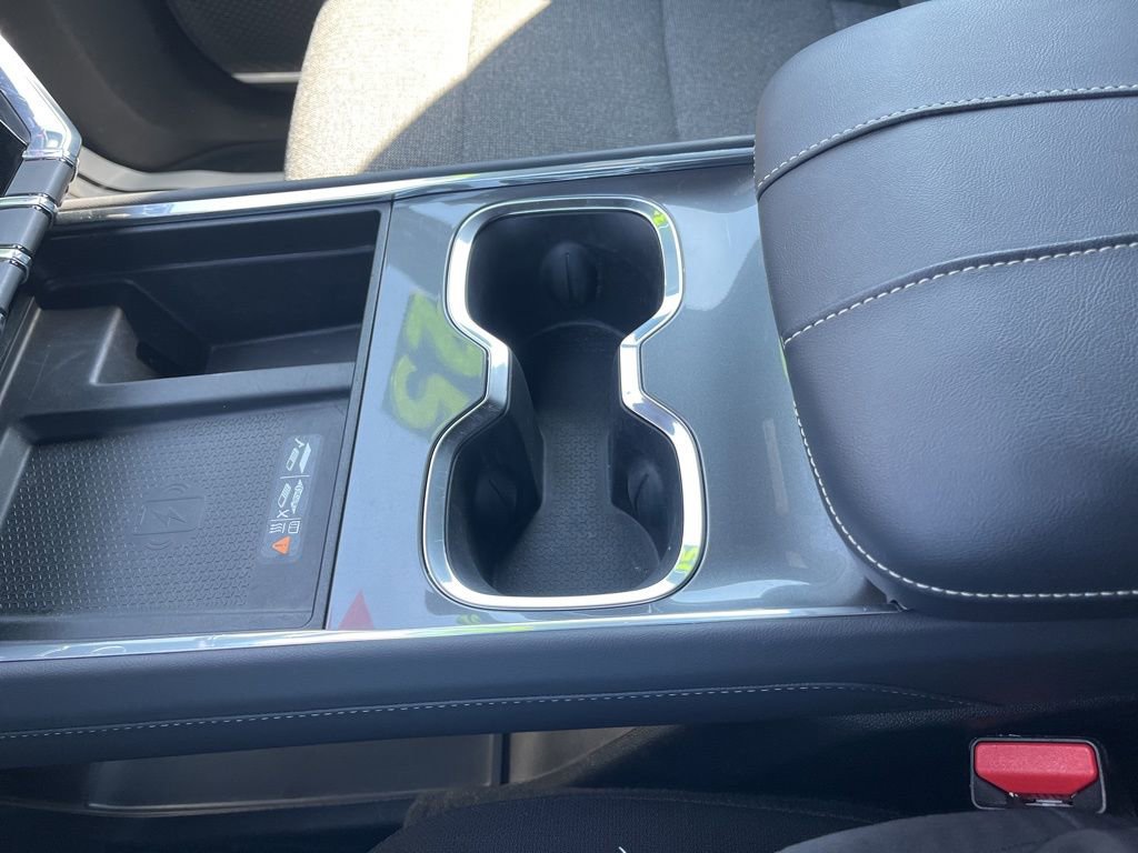 Used 2025 GMC Acadia Elevation image 19