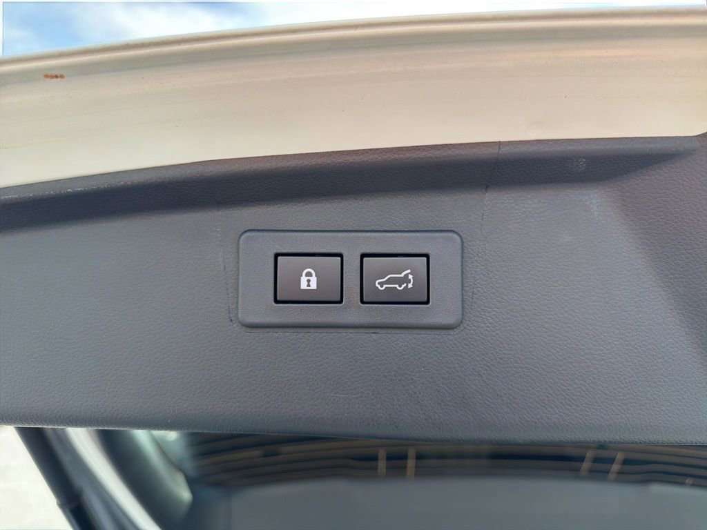 Certified 2025 Subaru Outback Premium image 18