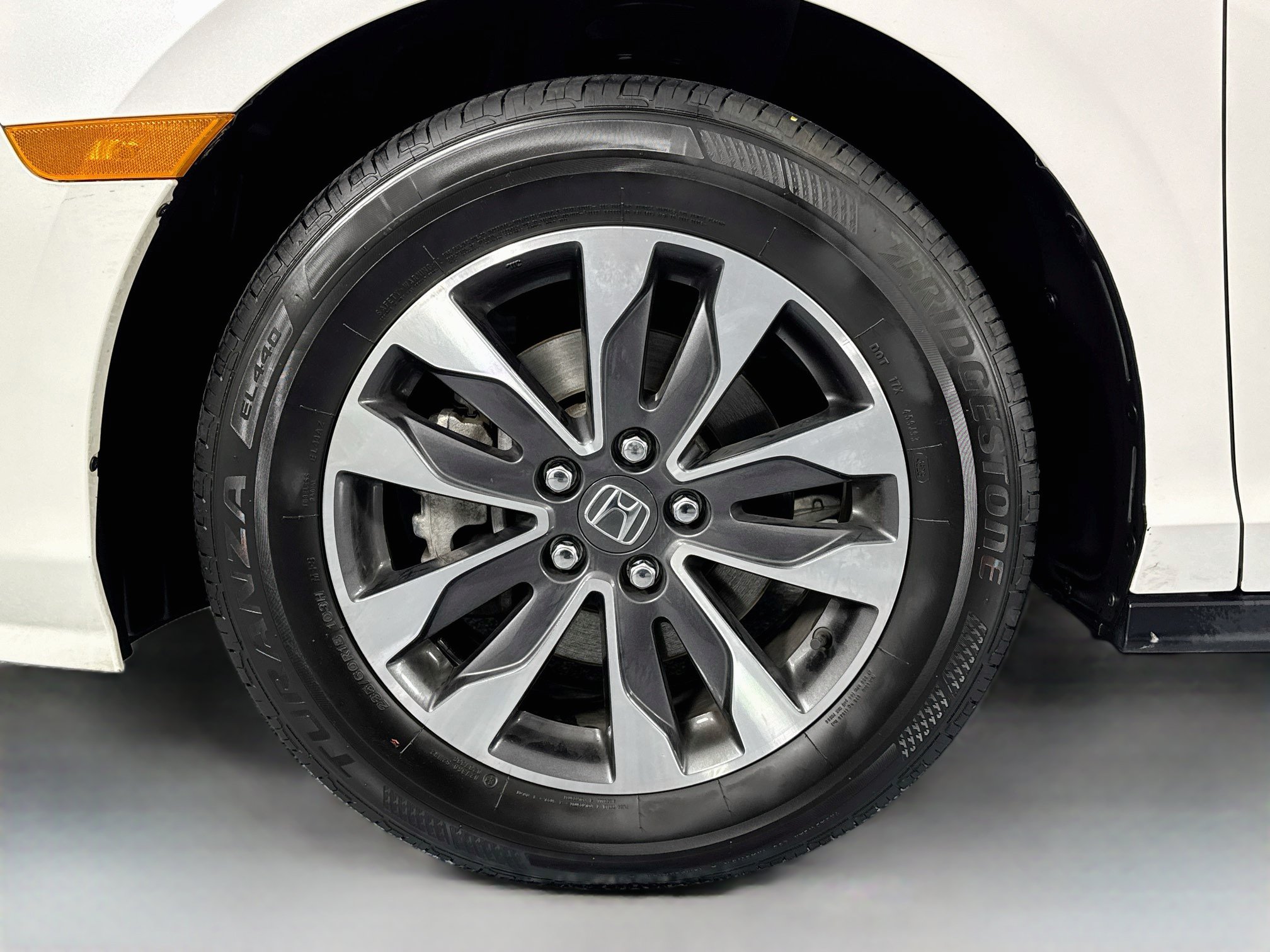 Certified 2024 Honda Odyssey EX-L image 32