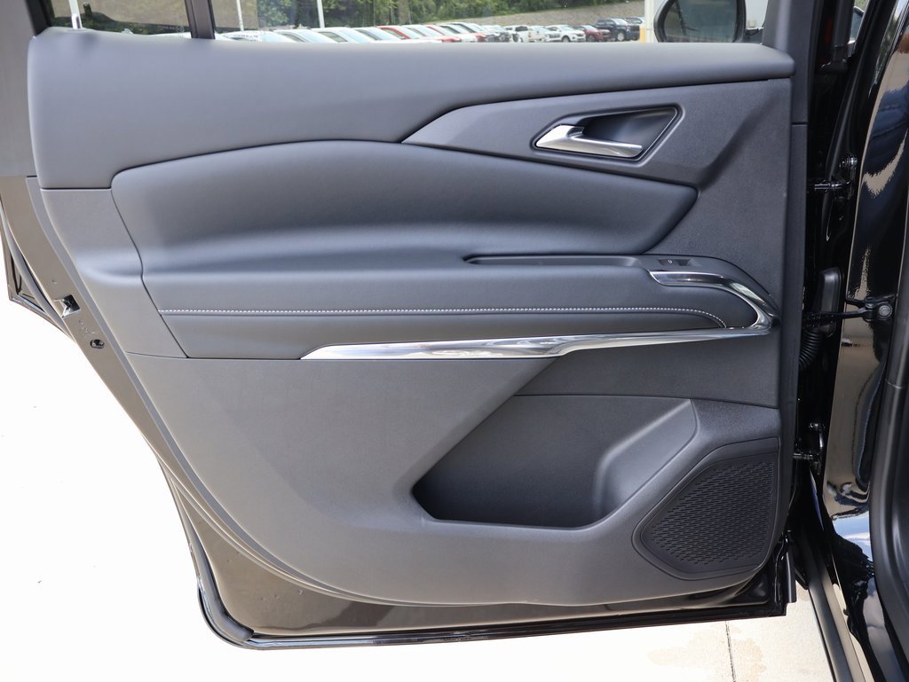 New 2025 Chevrolet Traverse LT w/ Driver Confidence Package image 24