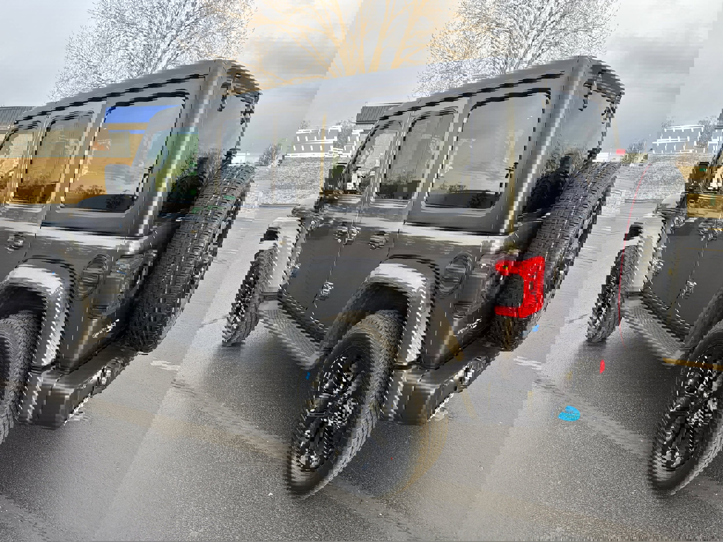 Used 2023 Jeep Wrangler Sahara w/ Cold Weather Group image 8