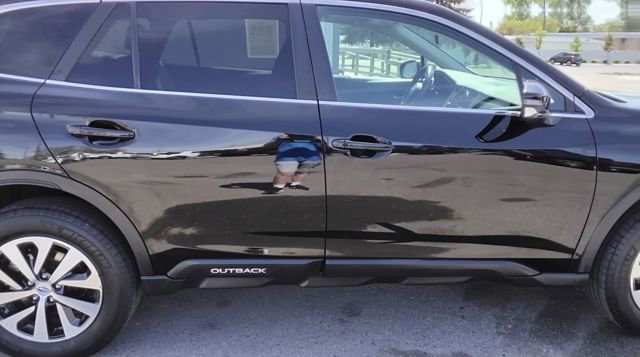 Used 2022 Subaru Outback Premium image 12