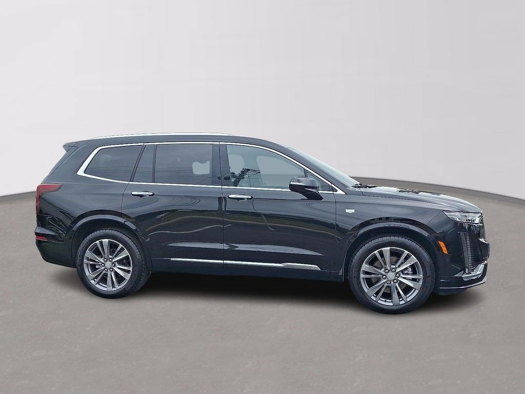 Certified 2025 Cadillac XT6 Premium Luxury w/ Technology Package AWD/4WD image 7