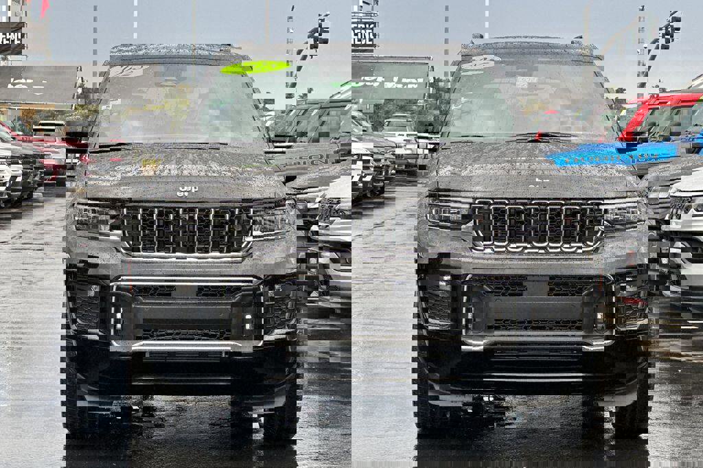 New 2025 Jeep Grand Cherokee Overland w/ Adv Protech Group III image 9