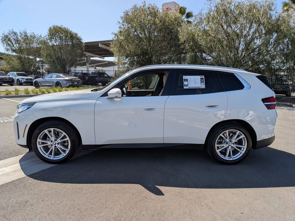 Used 2025 BMW X3 xDrive30i w/ Premium Package image 5