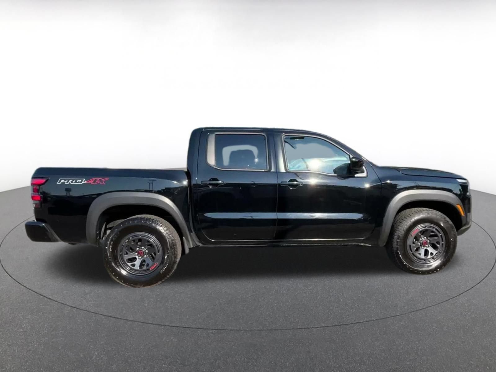 Used 2026 Nissan Frontier PRO-4X AWD/4WD image 13