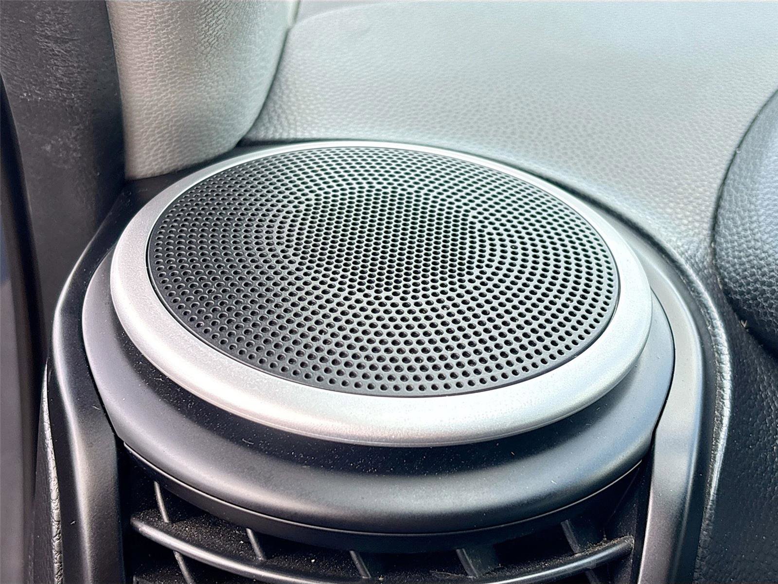 Used 2016 Kia Soul + image 19