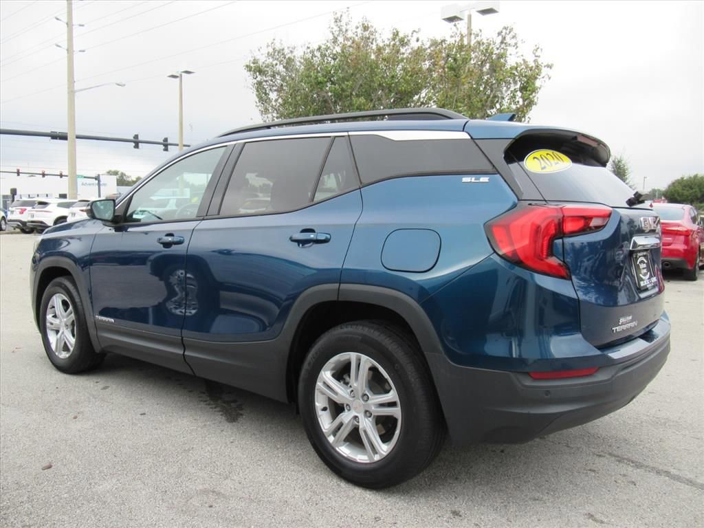 Used 2020 GMC Terrain SLE w/ Driver Convenience Package image 4