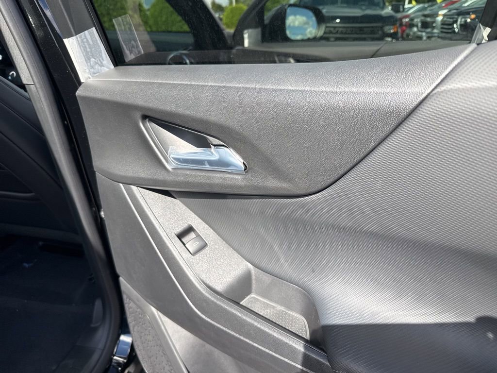 New 2026 Chevrolet Equinox LT w/ Convenience Package II image 17