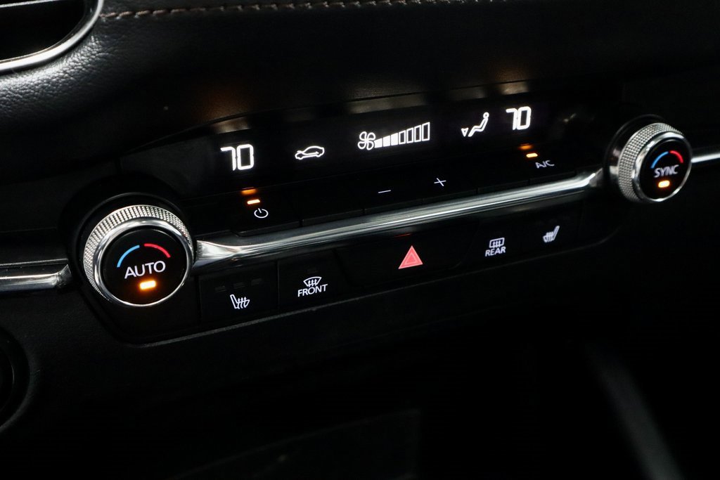 Used 2022 MAZDA MAZDA3 s image 32