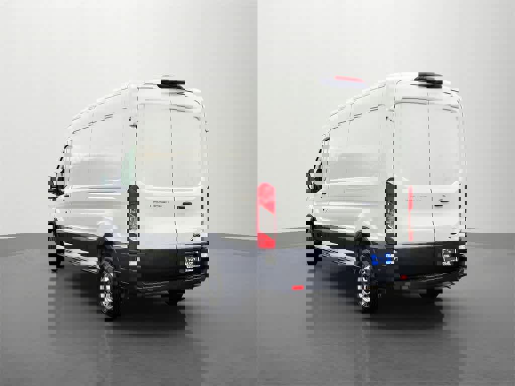 Used 2023 Ford Transit 250 Medium Roof image 4