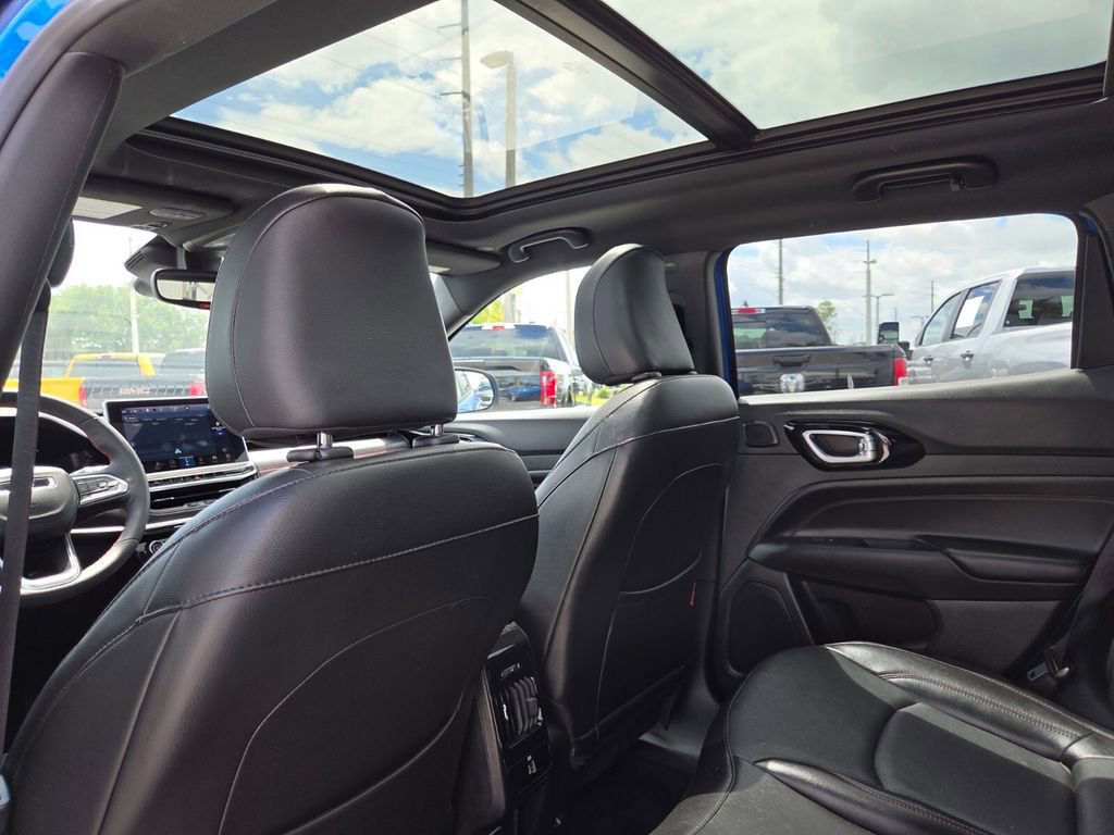 Used 2023 Jeep Compass Trailhawk w/ Trailhawk Elite Group AWD/4WD image 19