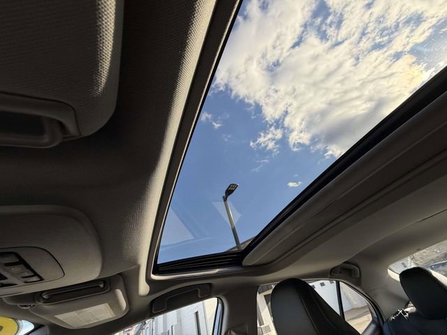 Used 2020 Toyota Camry SE image 12