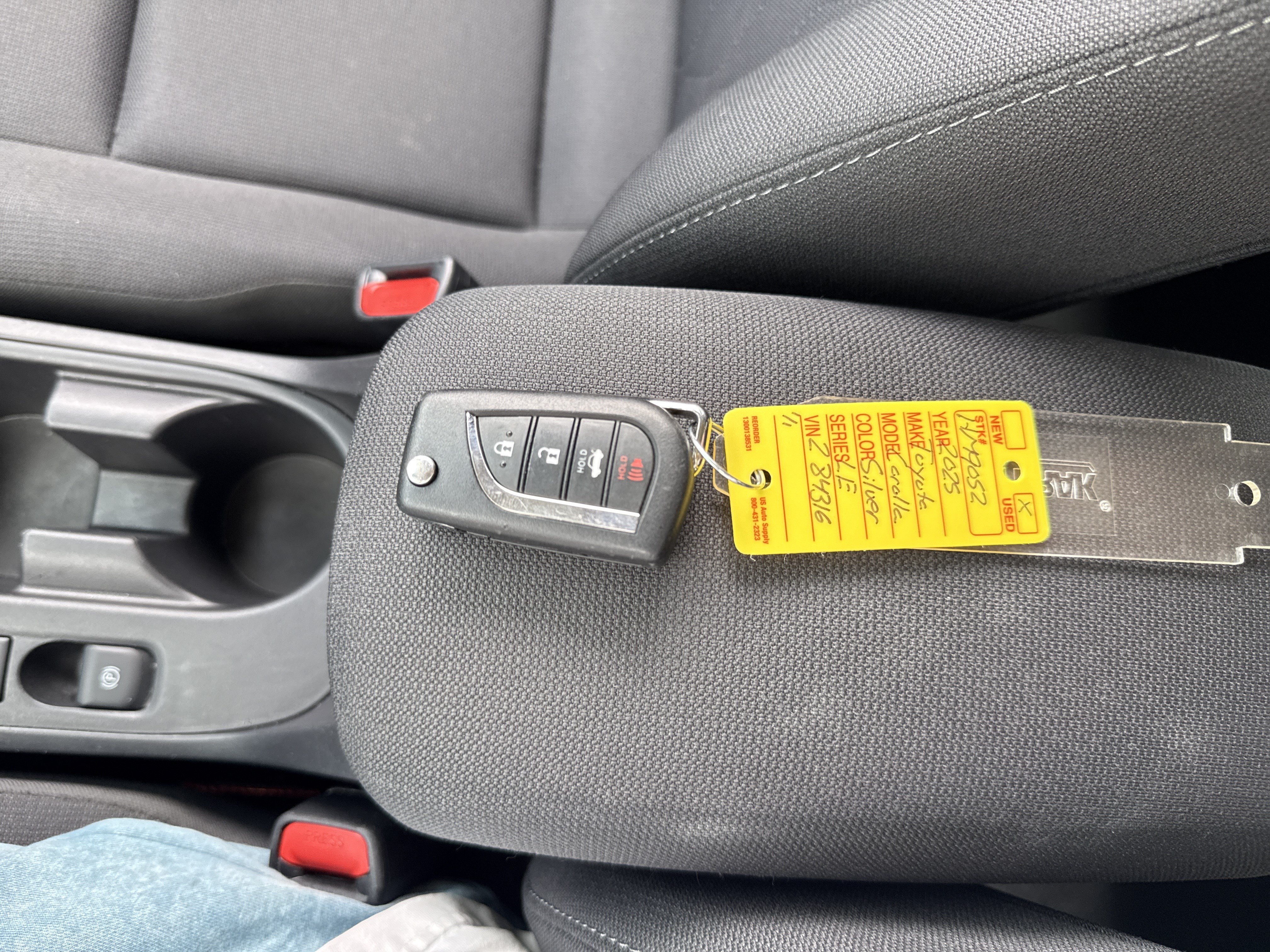 Used 2025 Toyota Corolla LE FWD image 27