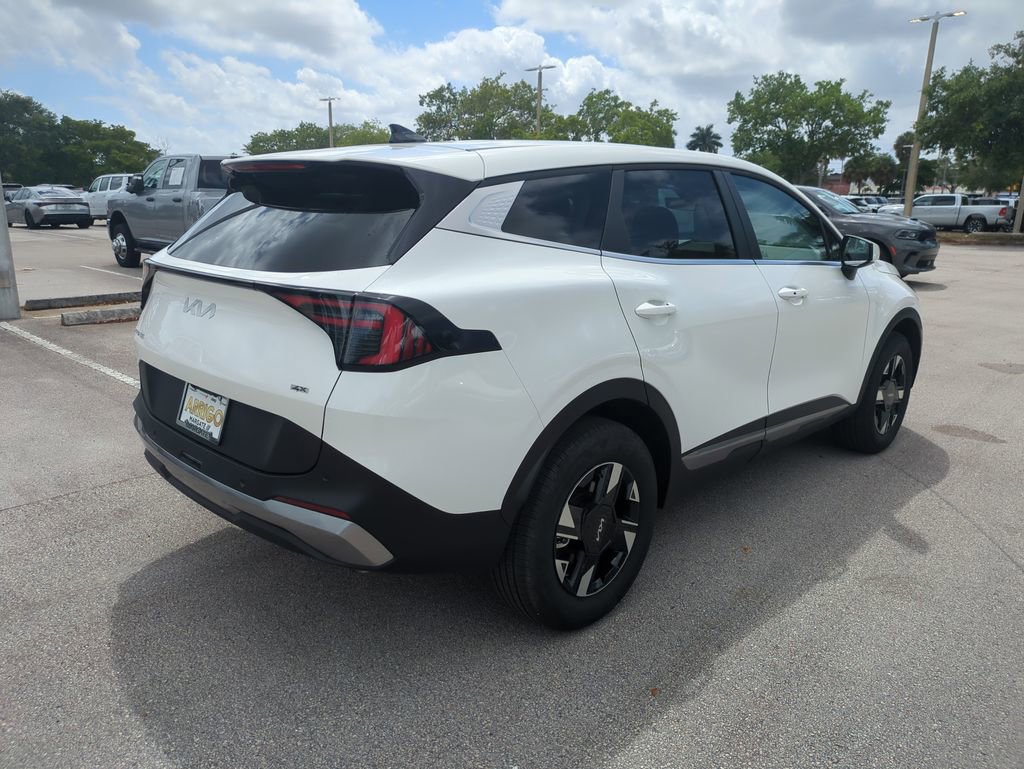 Used 2026 Kia Sportage LX image 6