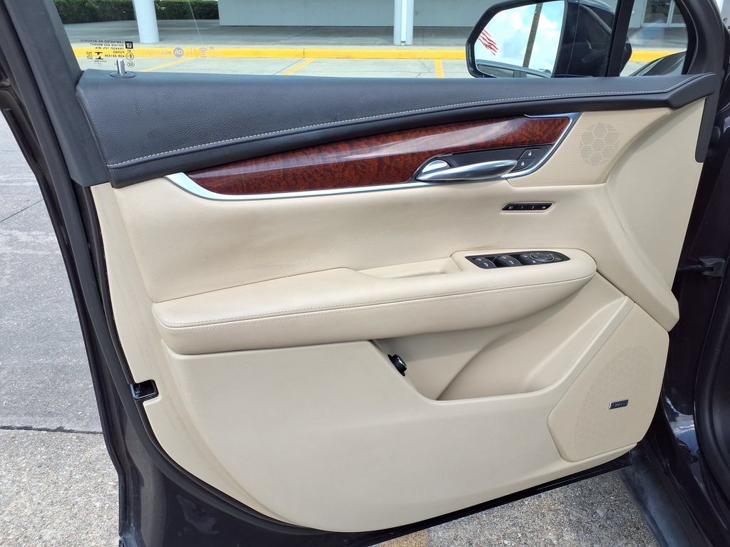 Used 2018 Cadillac XT5 Luxury FWD image 20