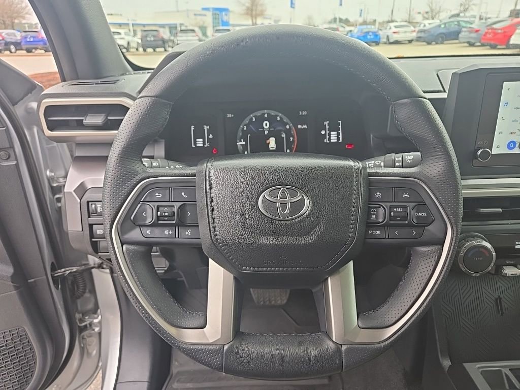 Used 2025 Toyota 4Runner SR5 image 19