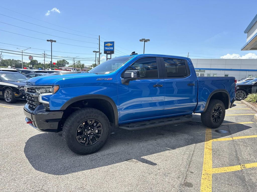 Used 2022 Chevrolet Silverado 1500 ZR2 w/ Technology Package image 4