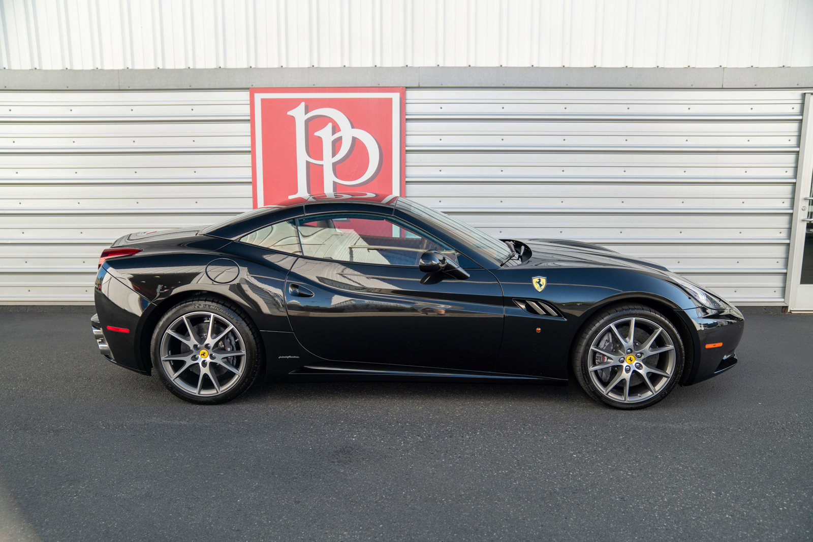 Used 2013 Ferrari California image 53