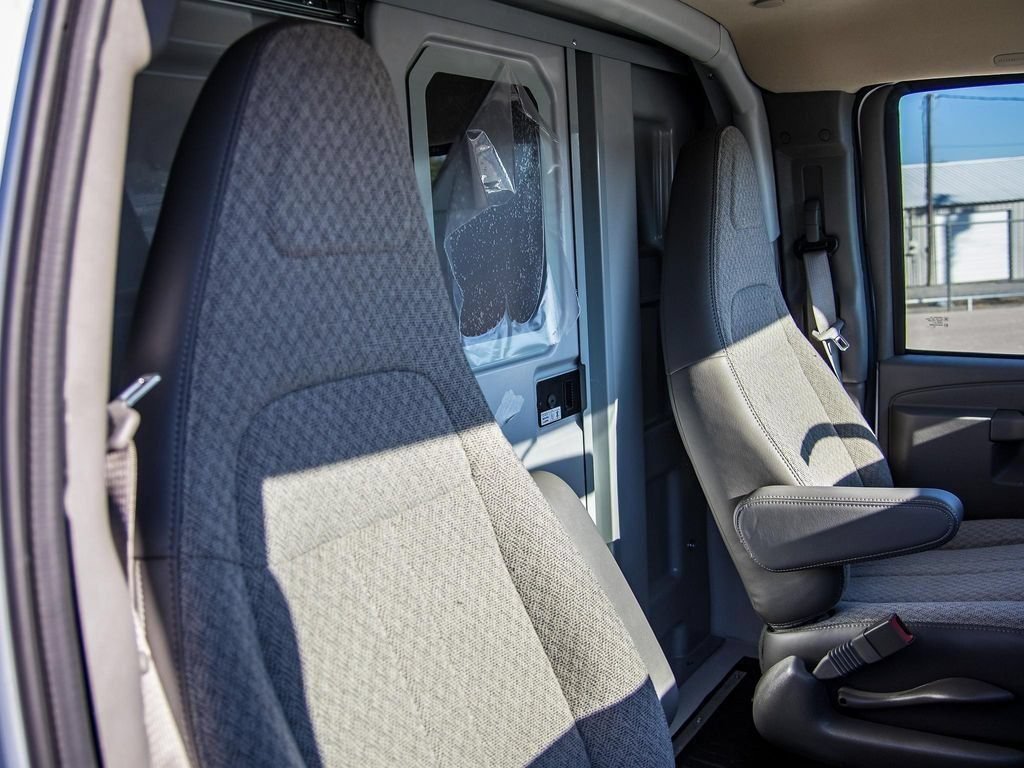Used 2024 Chevrolet Express 3500 w/ Power Convenience Package RWD image 16