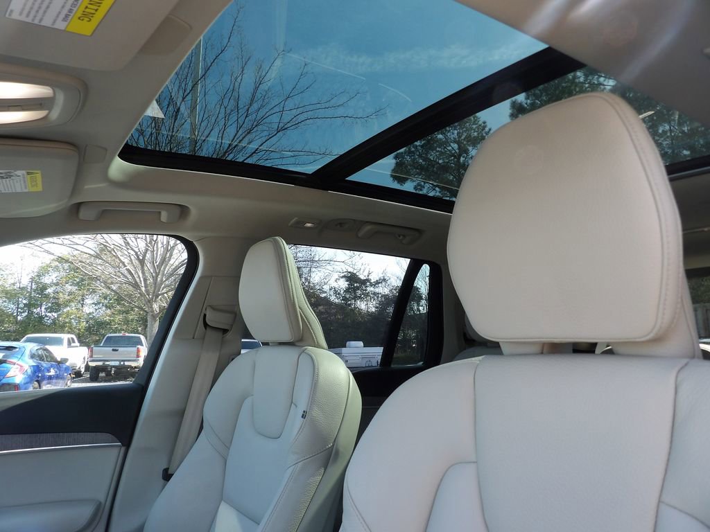 Certified 2024 Volvo XC90 B6 Plus w/ Protection Package Premier image 17