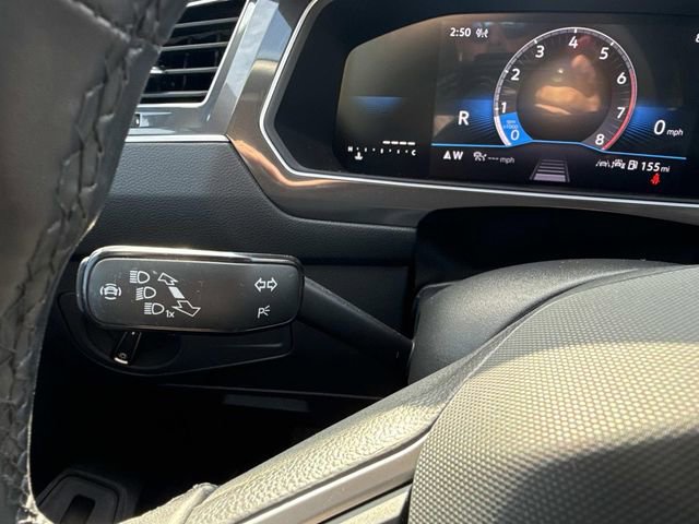 Used 2024 Volkswagen Tiguan Wolfsburg Edition image 38