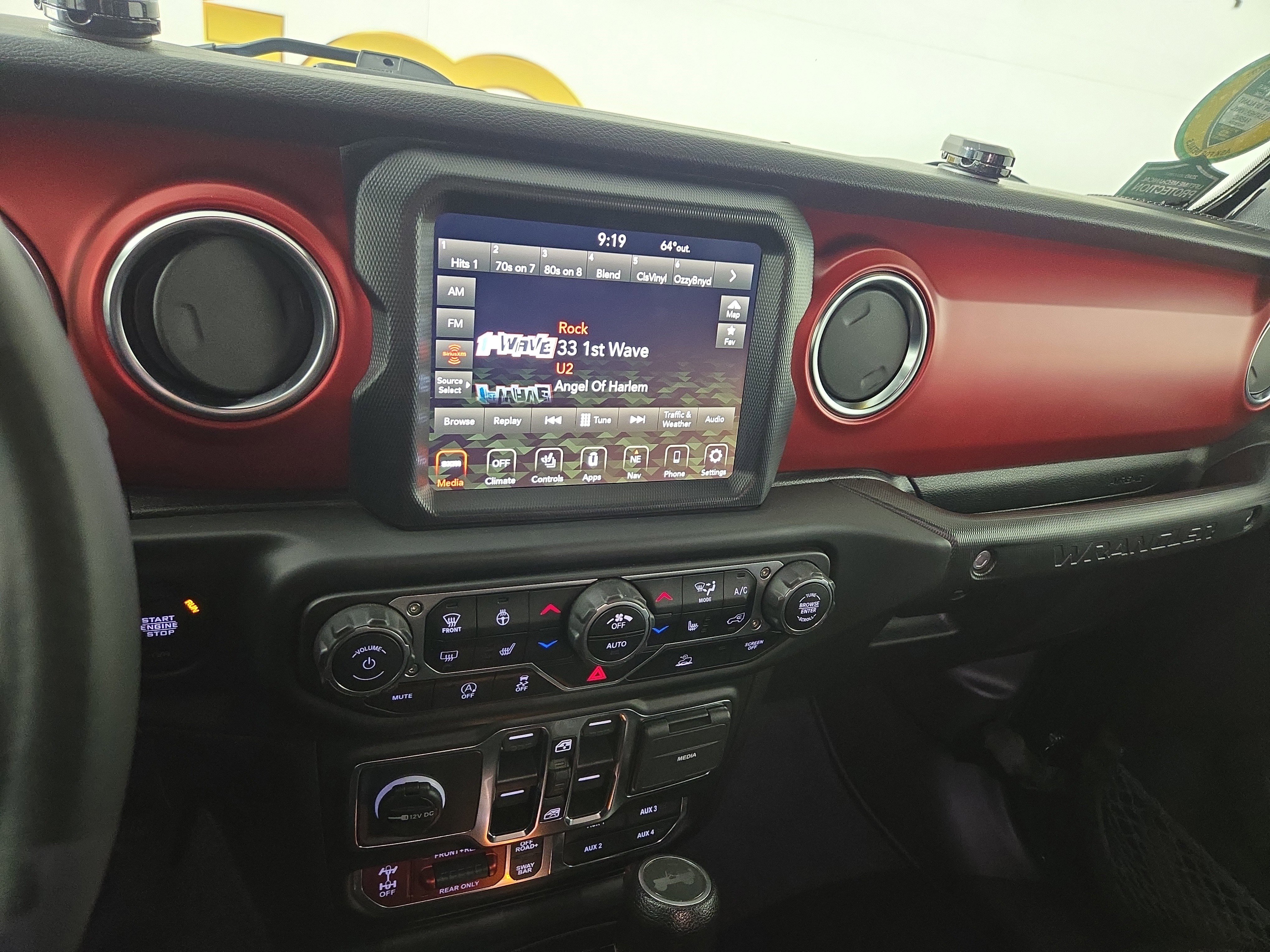 Certified 2023 Jeep Wrangler Unlimited Rubicon w/ Cold Weather Group image 23