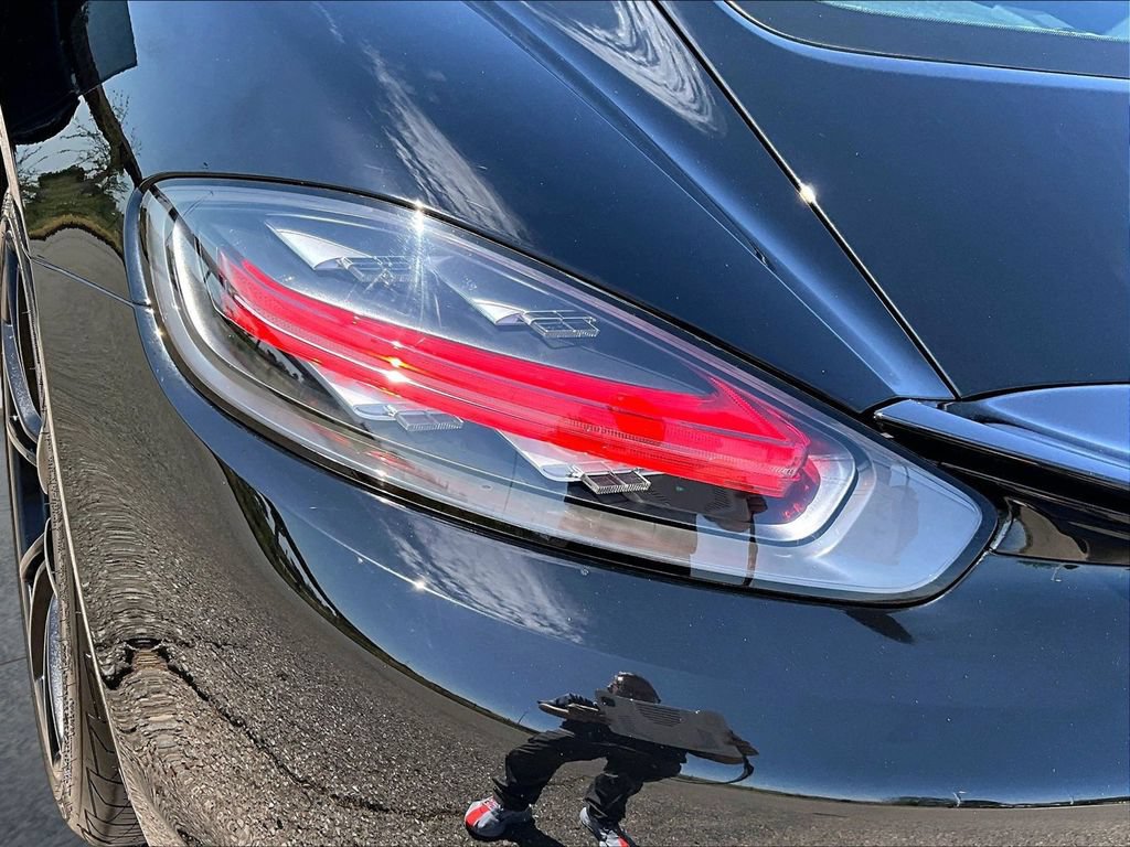 Certified 2018 Porsche 718 Cayman S RWD image 21