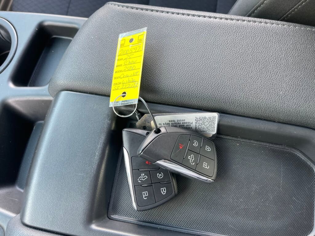 Used 2025 Chevrolet Silverado 2500 LT w/ Safety Package image 4