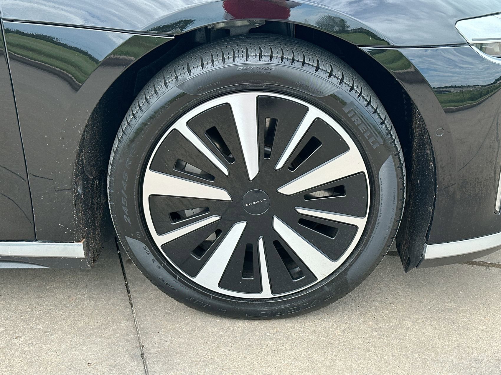 Used 2024 Lucid Air Touring AWD/4WD image 10