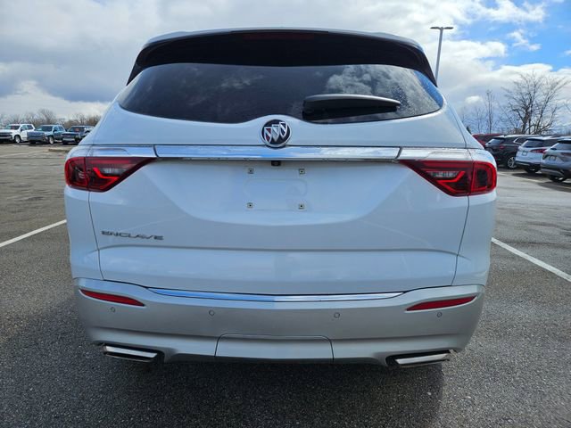 Used 2023 Buick Enclave Essence image 6