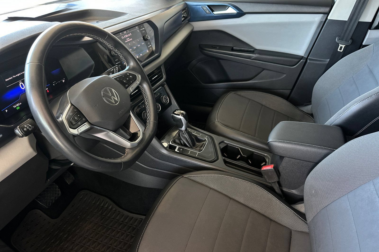 Used 2023 Volkswagen Taos SE FWD image 9