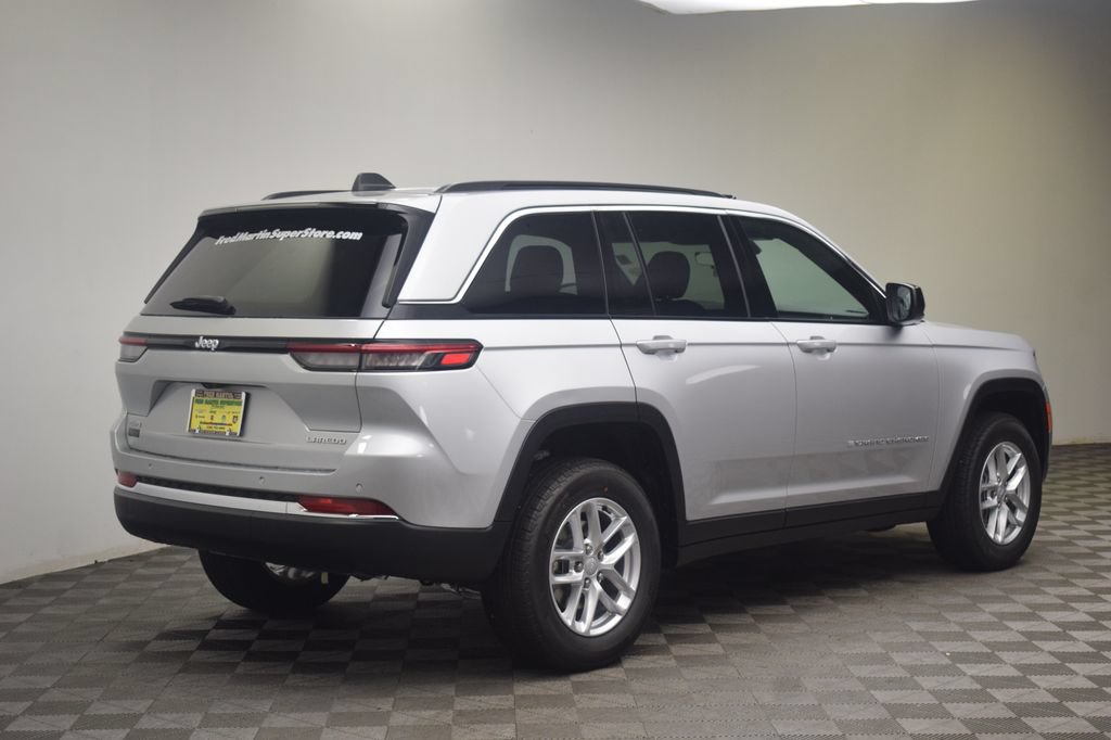 New 2026 Jeep Grand Cherokee Laredo X AWD/4WD image 5
