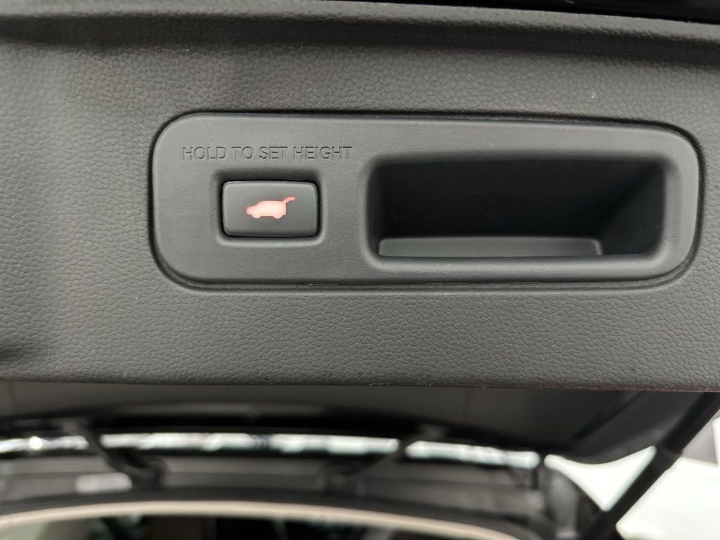 Used 2024 Honda Pilot Elite image 39