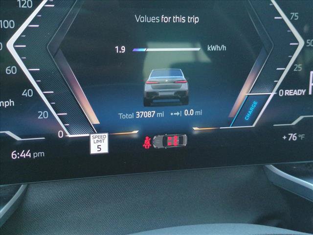 Used 2023 BMW i7 xDrive60 AWD/4WD image 11