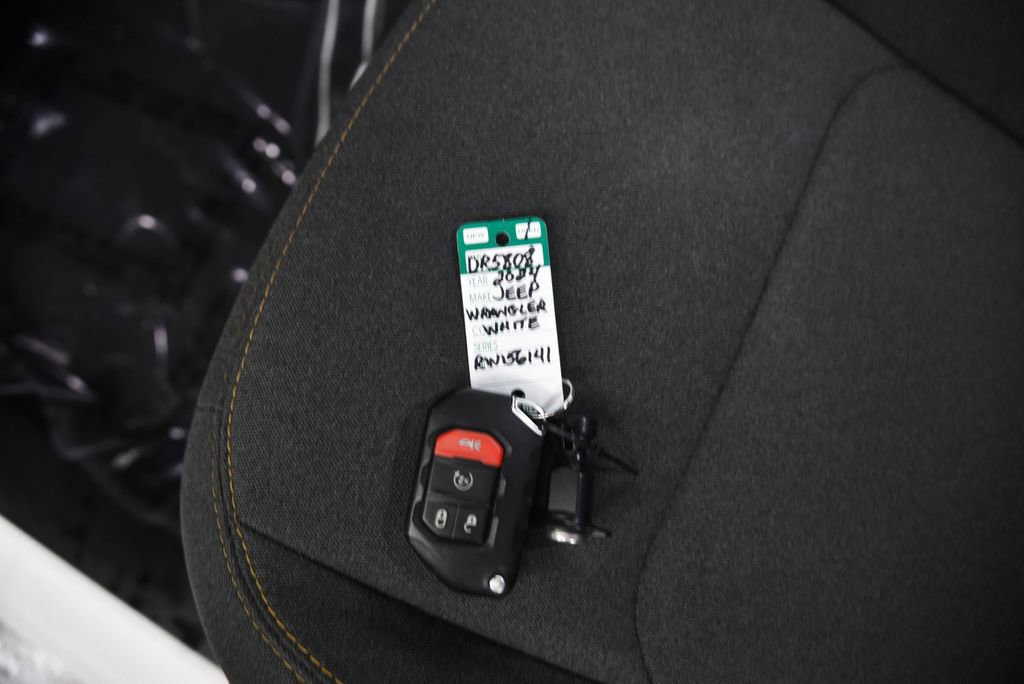 Used 2024 Jeep Wrangler Sahara image 23