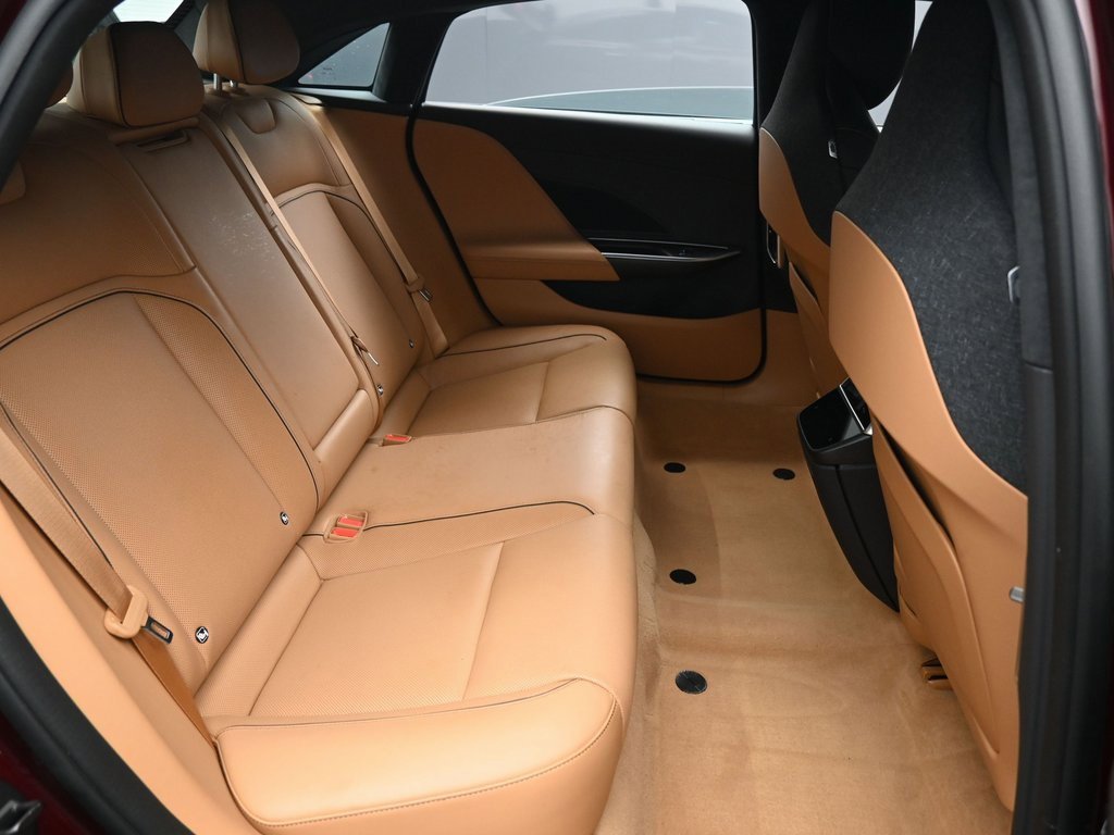 Used 2024 Lucid Air Touring image 31