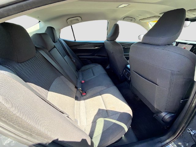 Used 2025 Toyota Camry LE FWD image 25