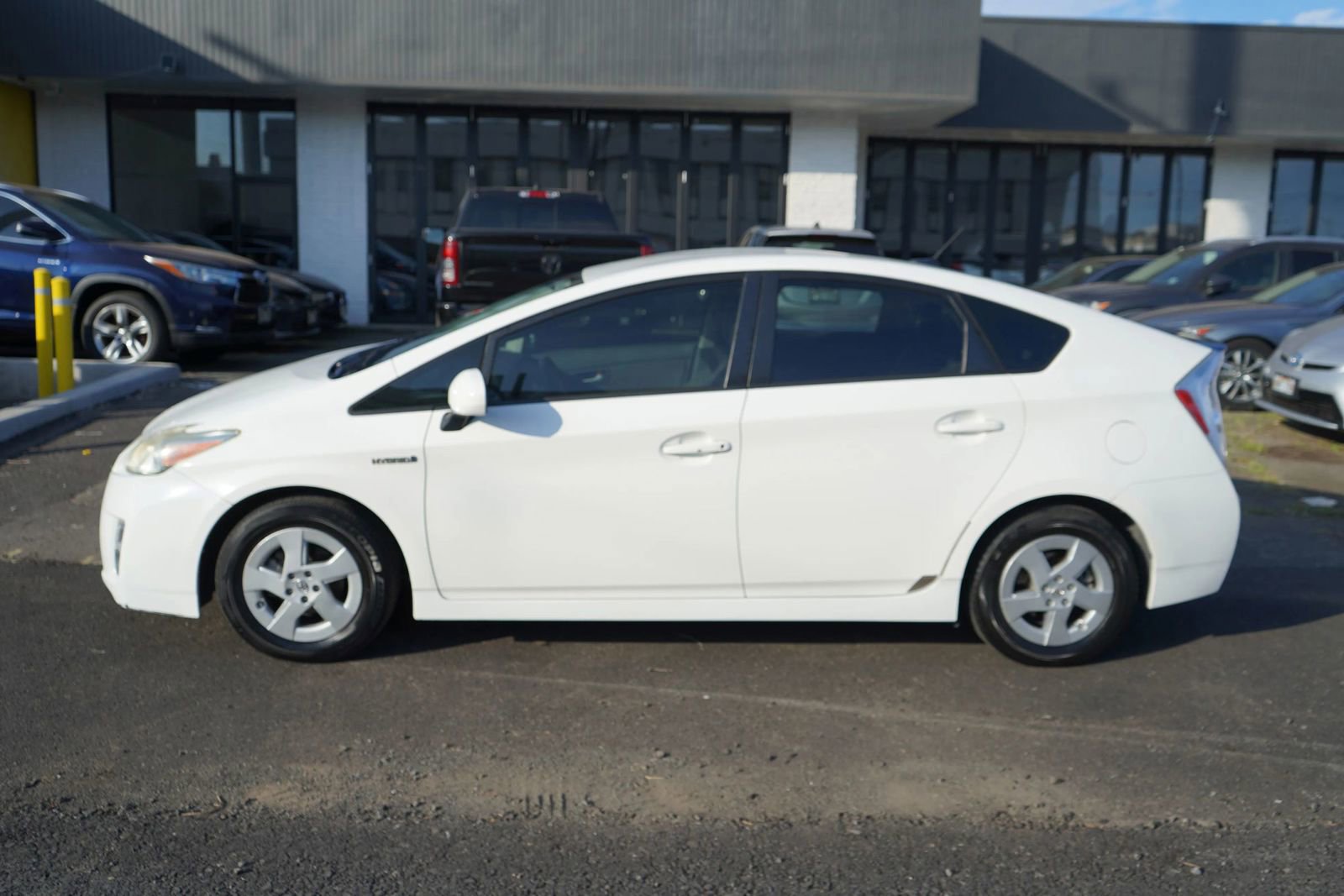 Used 2011 Toyota Prius One FWD image 2