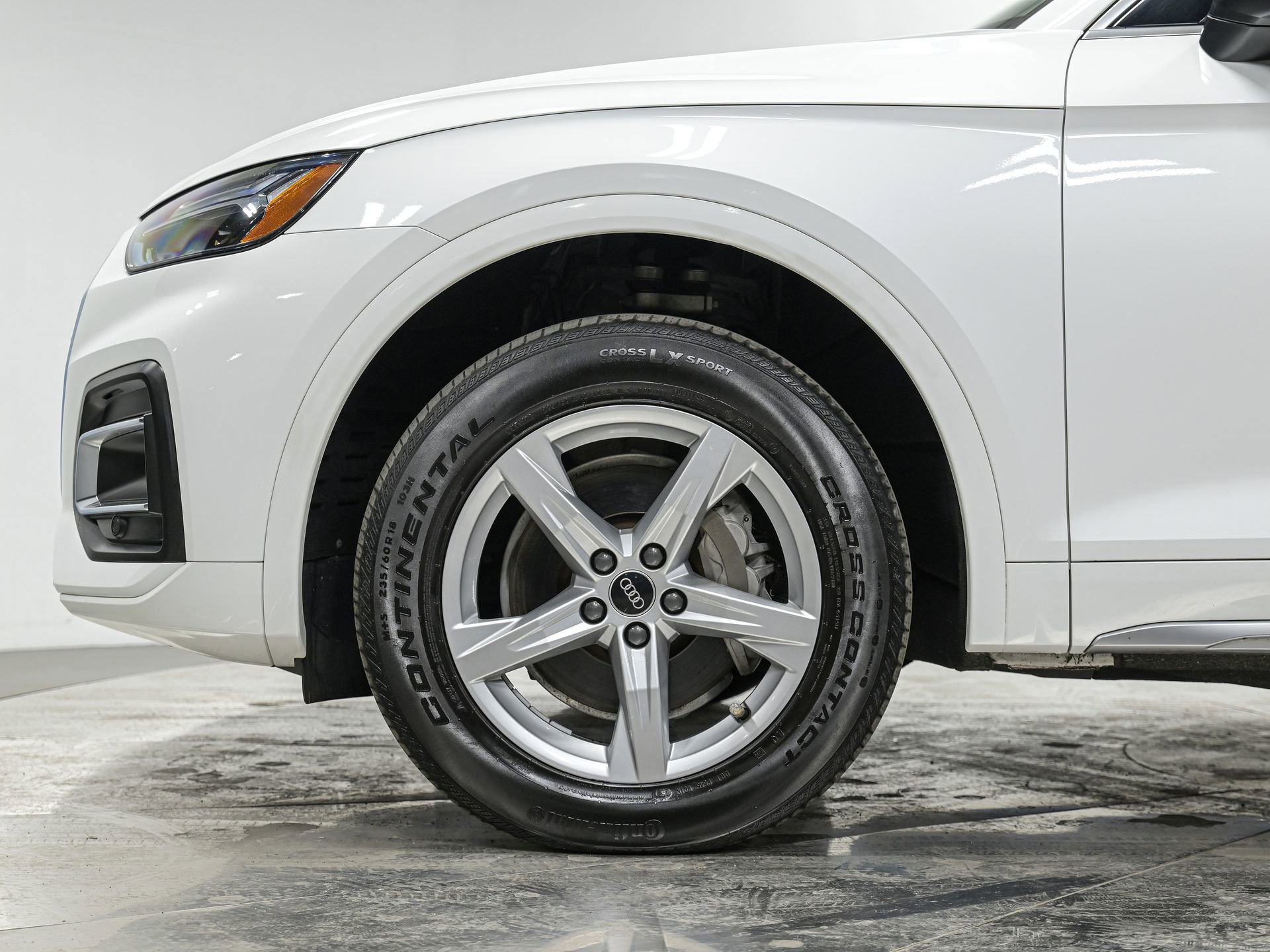 Used 2021 Audi Q5 2.0T Premium w/ Convenience Package image 3