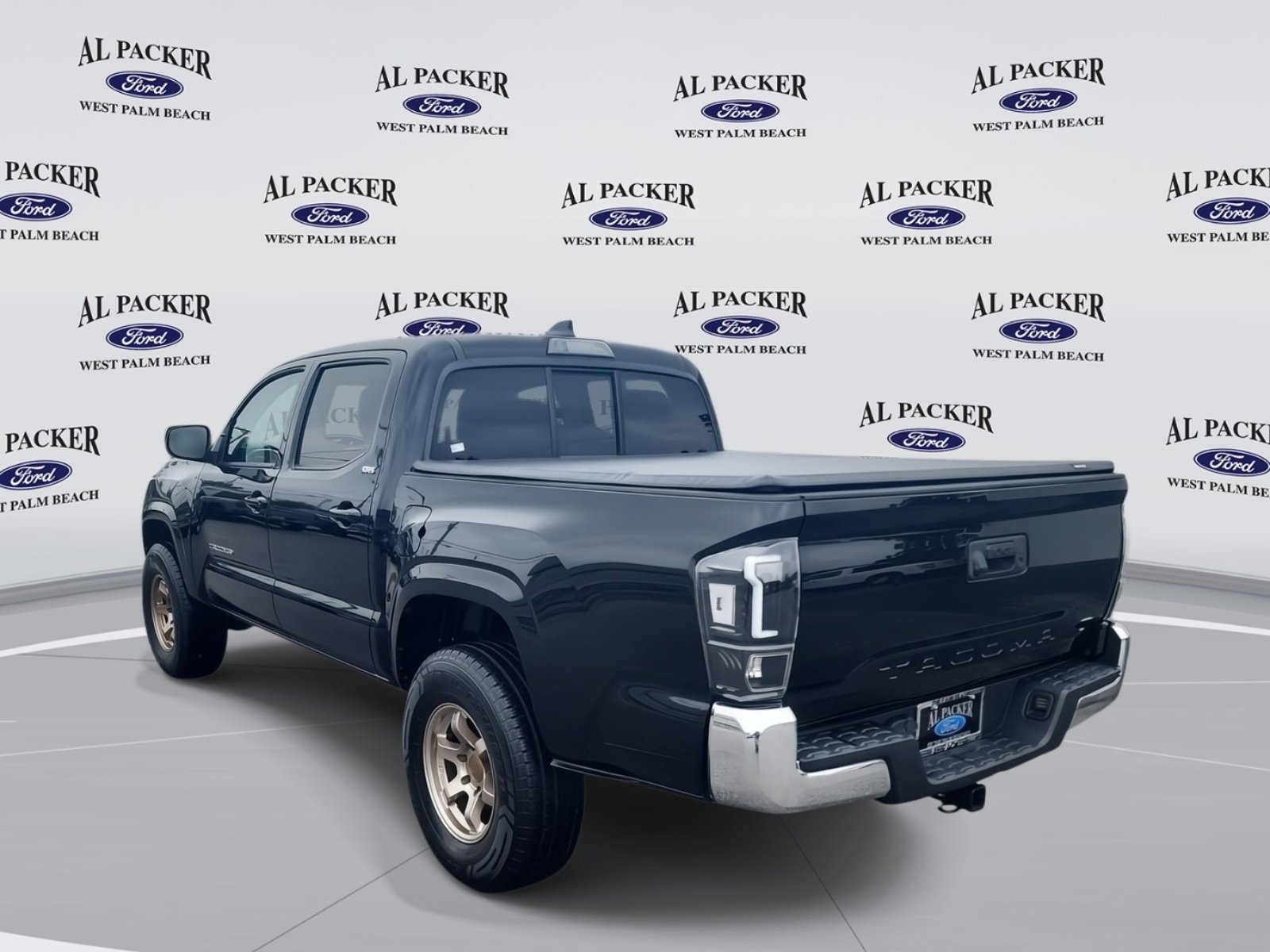 Used 2022 Toyota Tacoma SR5 image 6